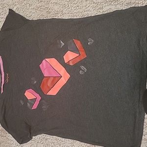 Grey tee shirt with hearts Cat & Jack size 14/16